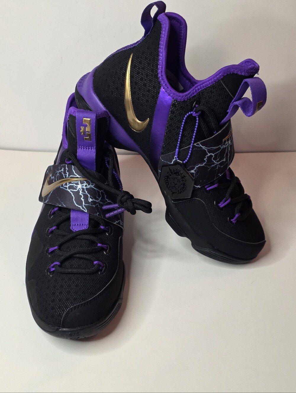BNWOB Nike LeBron 14 "The Undertaker"(GS) Basketball Shoes Sz 6Y AA3258-590